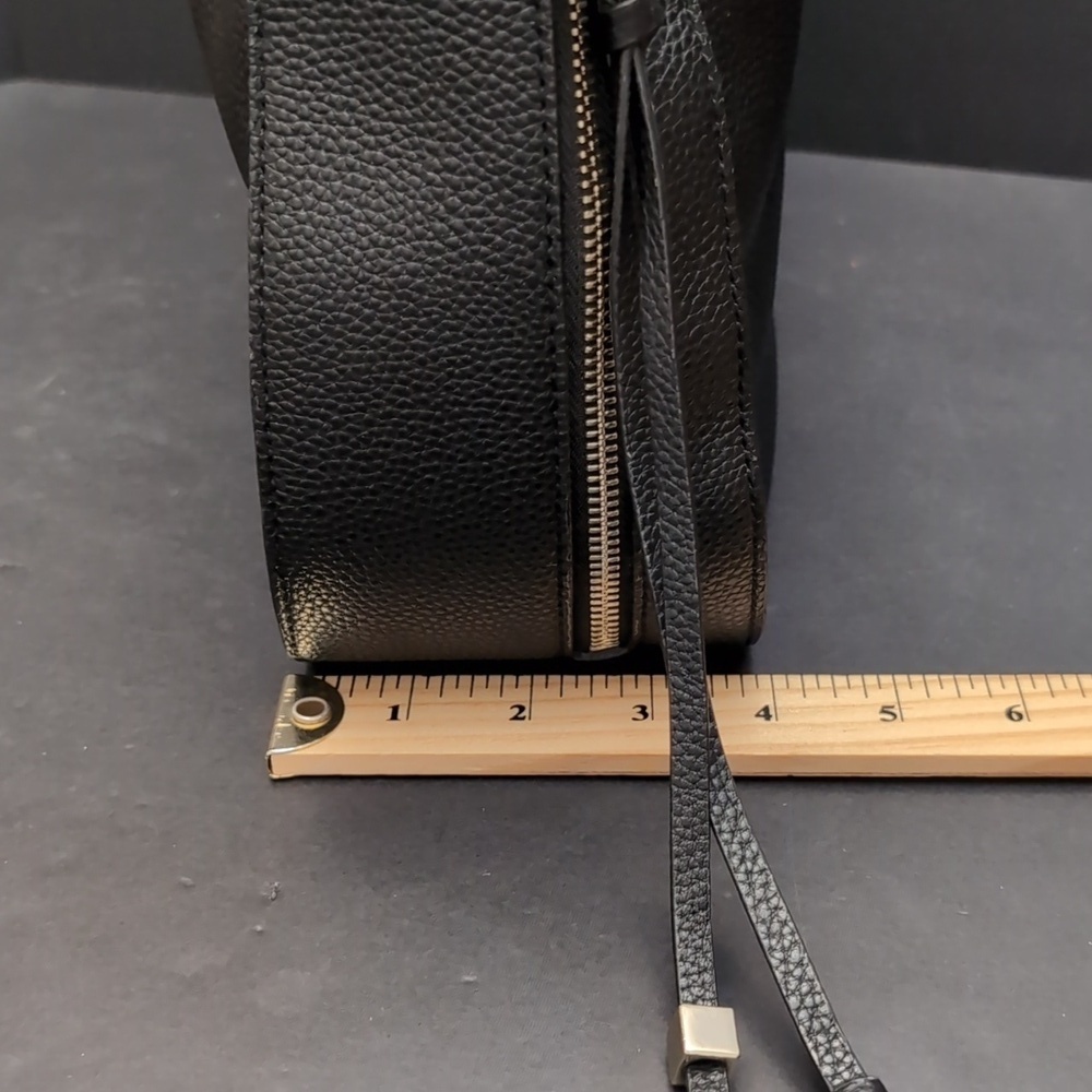 Vince Camuto Women's Black Genuine Leather Shoulder Bag/Hobo . - Picture 14 of 15